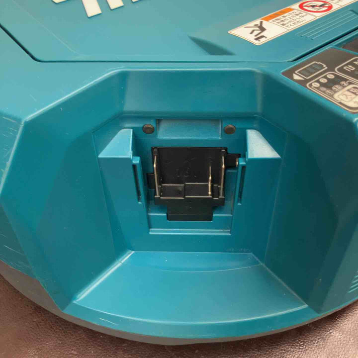 【中古品】マキタ(makita) ロボットクリーナー RC200DZ 替えブラシ付き【東大和店】