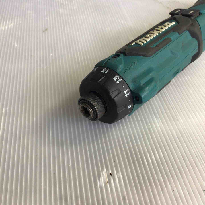 ★マキタ(makita) コードレスペンドリルドライバー DF012DZ【草加店】