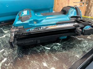 ☆マキタ(makita) コードレスタッカー ST121DZK【越谷店】
