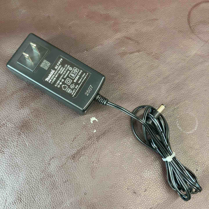 【中古美品】 マキタ(makita) コードレスファン CF301DZ 14.4V/18V 【東大和店】