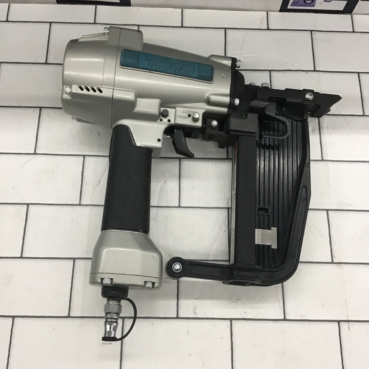 ☆マキタ(makita) 常圧フロアタッカー AT1150【所沢店】