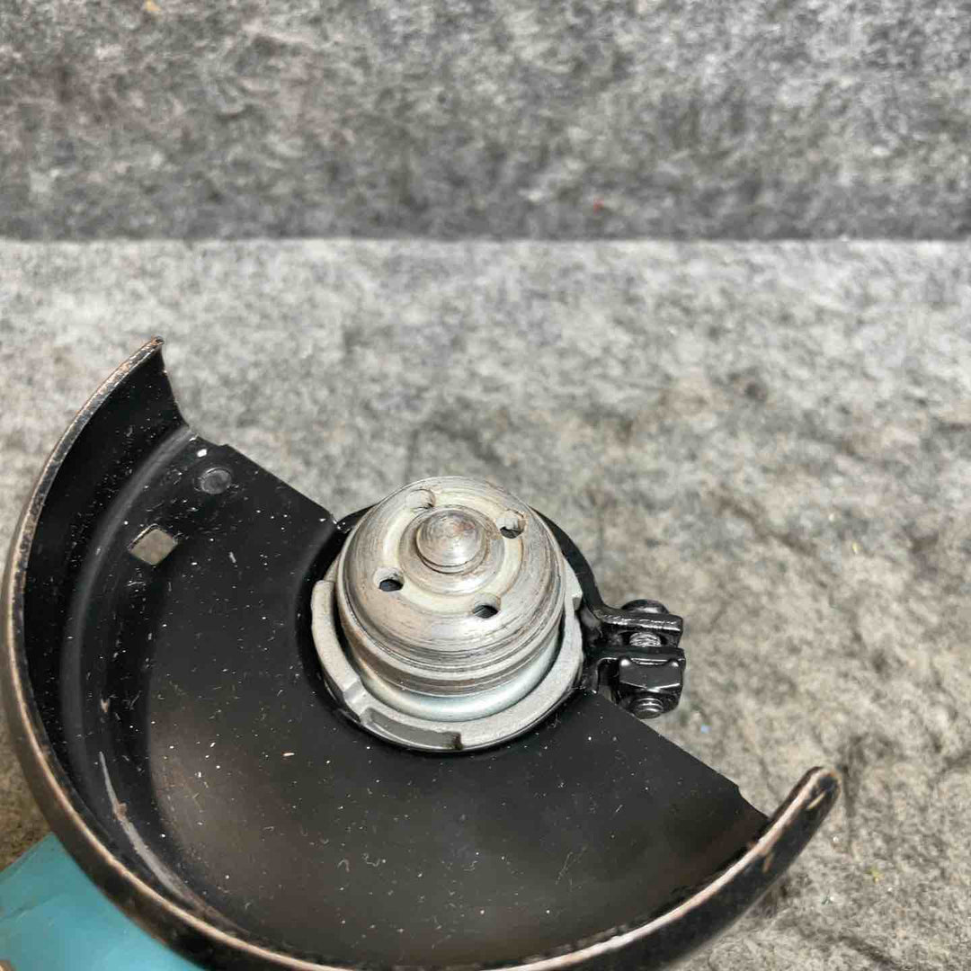 マキタ(makita) 100mmディスクグラインダ GA4032【桶川店】