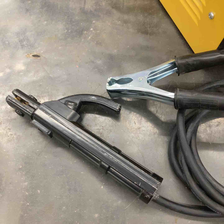 【中古美品】スズキッド(SUZUKID) 交流アーク溶接機 STARC120 スターク120 SSC-121 50Hz【所沢店】