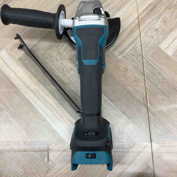 ☆マキタ(makita) 125mmコードレスディスクグラインダ GA518DZ【八潮店】