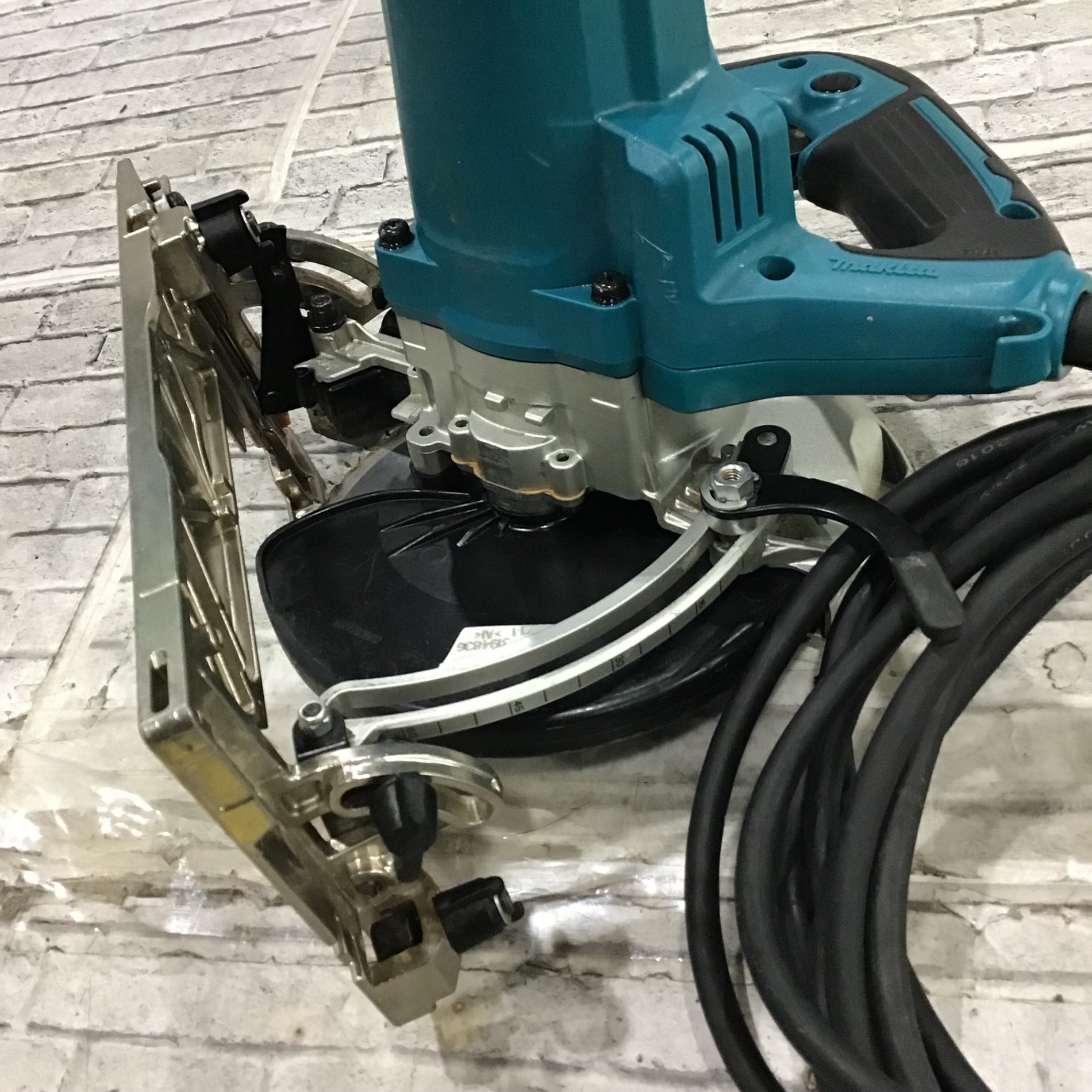 ☆マキタ(makita) 電気マルノコ HS6301【川口店】 – アクトツール