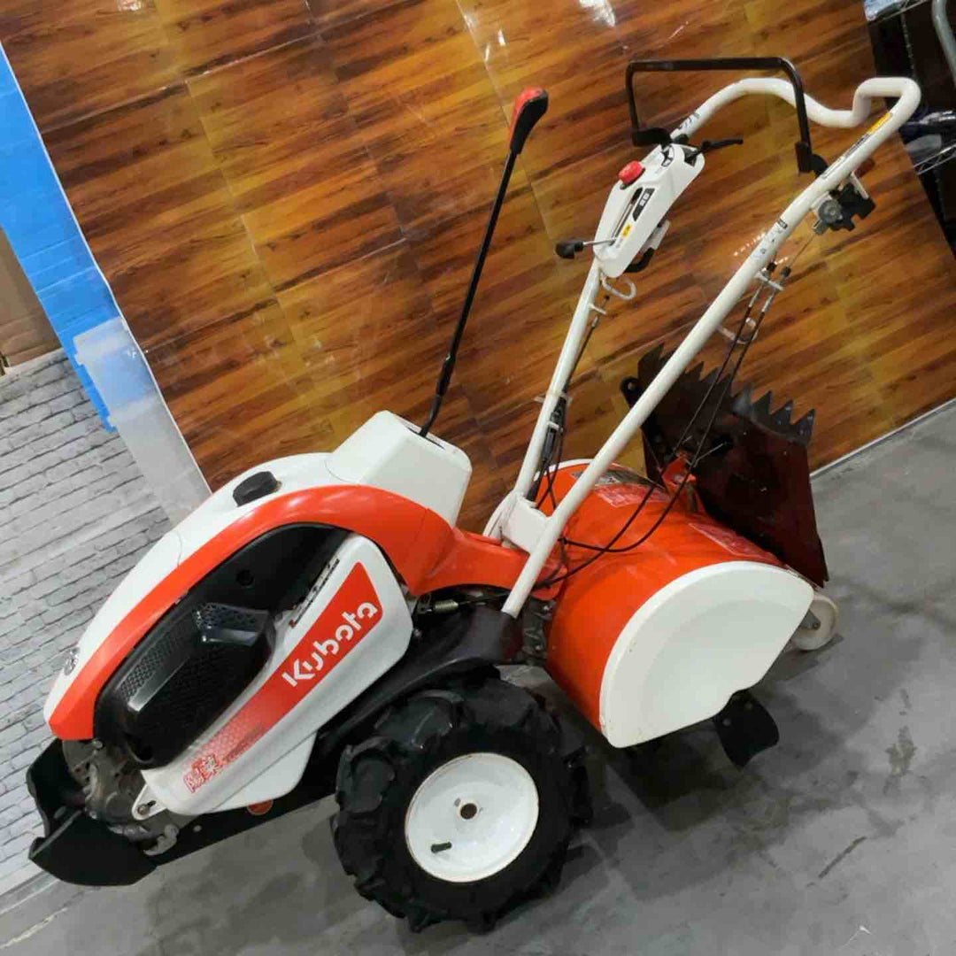 【店頭受取り限定】クボタ　農用トラクター　TRS700【川口店】