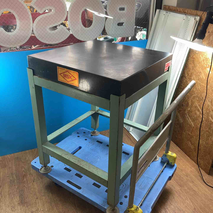 【中古品/店頭受取り限定】NSK(武蔵野精機) 精密石定盤 (W600D600H100㎜) 脚付き【岩槻店】