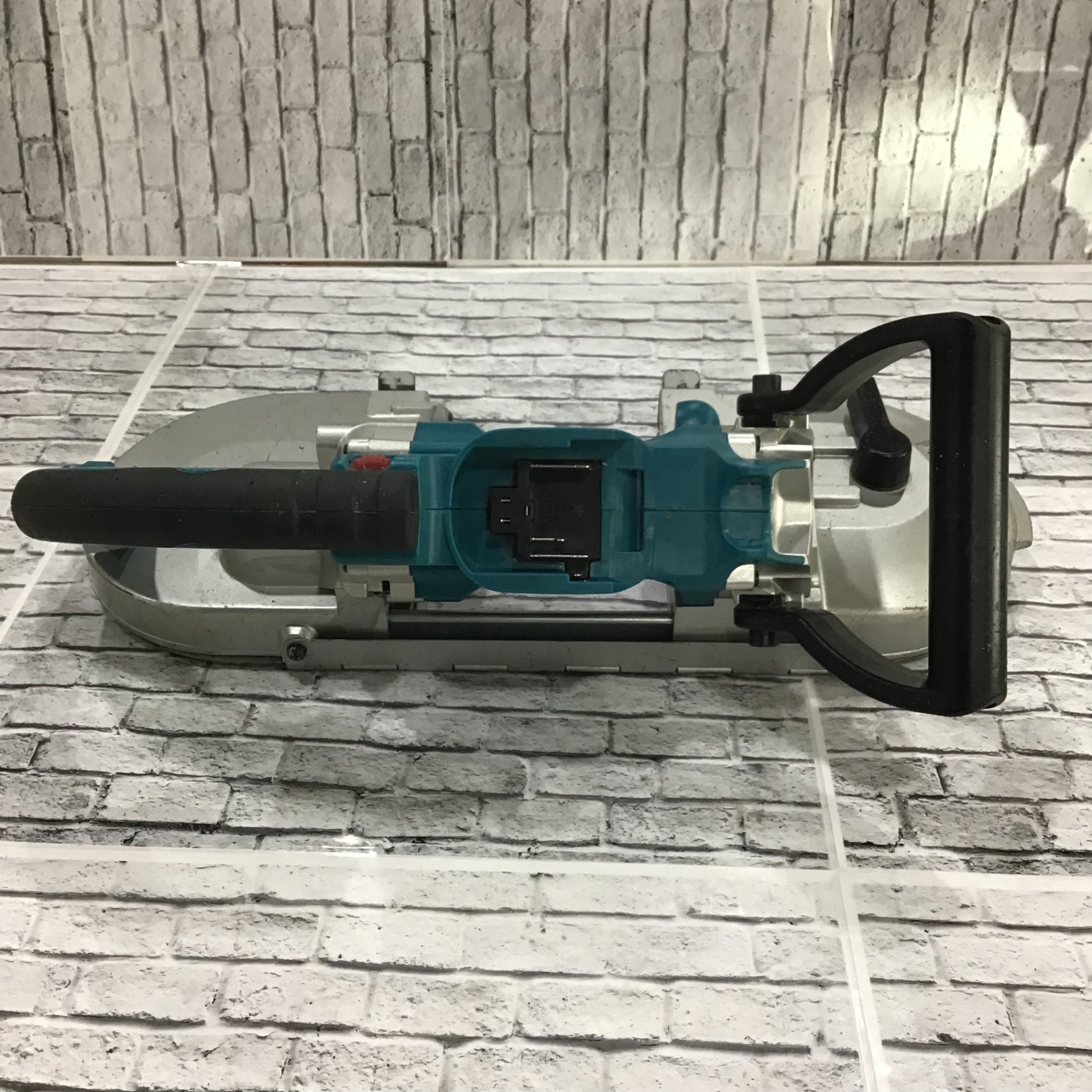 ☆マキタ(makita) コードレスバンドソー PB180DZ【川口店】 – アクト