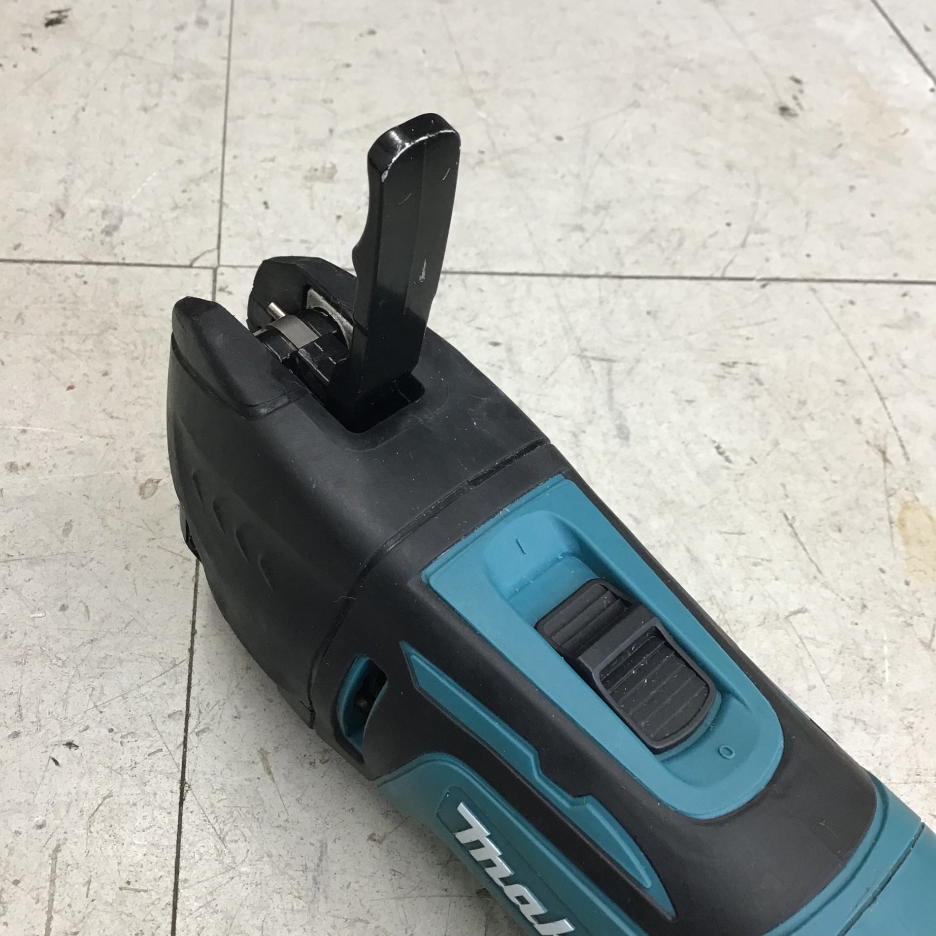 【中古】マキタ Makita TM3010CT マルチツール ツールボックス付き【ハンズクラフト佐賀】 中古品】マキタ/makita マルチツール TM3010CT 【鴻巣店】 – アクト