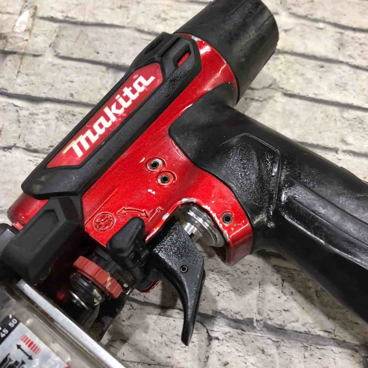 ★マキタ(makita) 高圧フィニッシュネイラ AF552H【川口店】