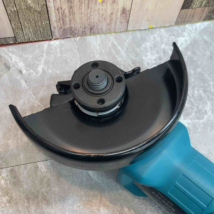 ★マキタ(makita) コードレスディスクグラインダ GA002GZ【八潮店】