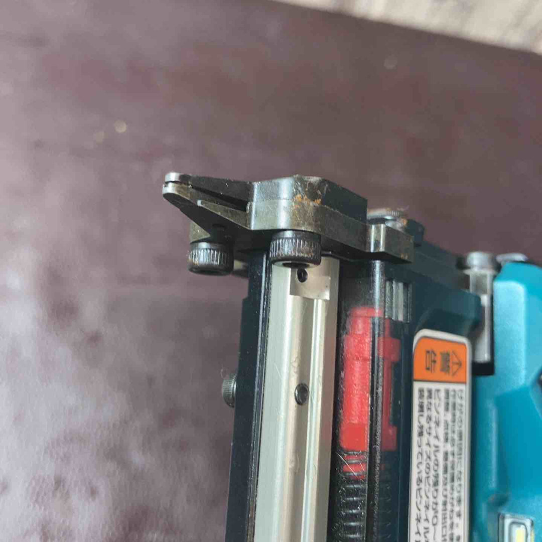 【中古品】 マキタ(makita) 14.4V コードレスピンネイラ PT353DZK 【東大和店】