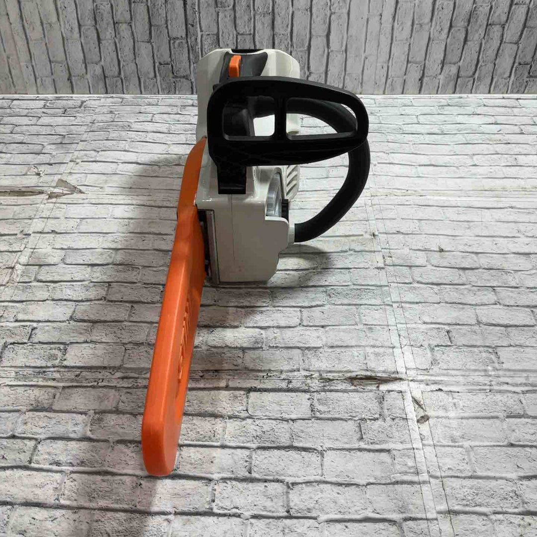 スチール MSA 161 T バッテリーチェンソーバッテリ―2個　充電器付き【川口店】