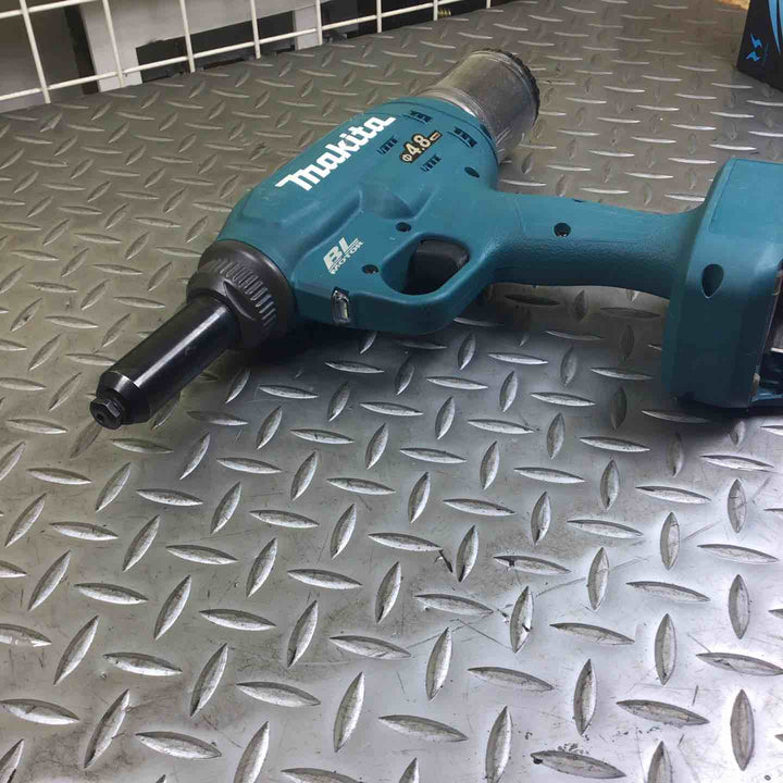 マキタ(makita) コードレスリベッタ RV150DZ【川崎店】