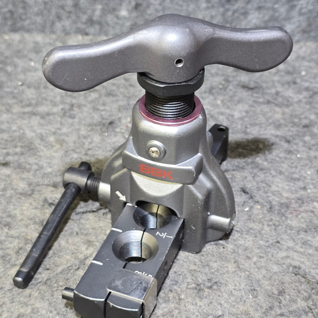 【中古美品・ケースにヘコミあり】BBK 超軽量フレアツールキット(700-FNPA仕様) 712-FNPA【桶川店】