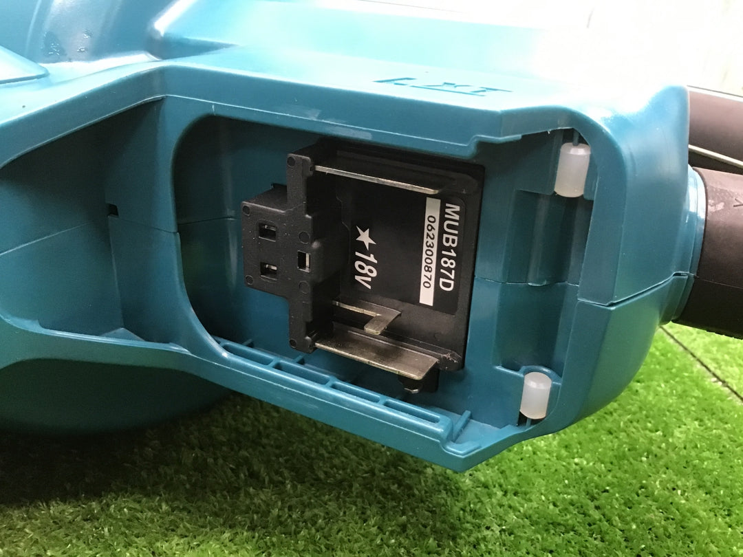 ★マキタ(makita) コードレスブロワ集じん機 MUB187DZ【富山店】◆M