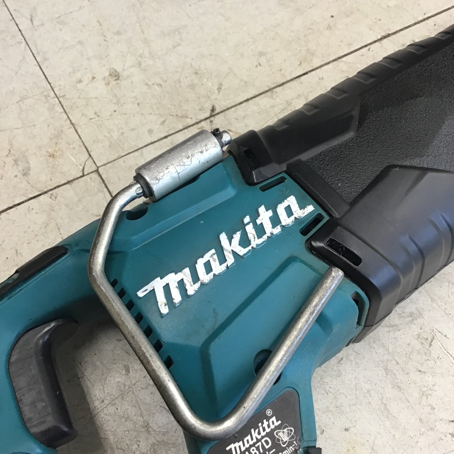 中古品】 ◎メンテ済み◎ マキタ/makita コードレスレシプロソー