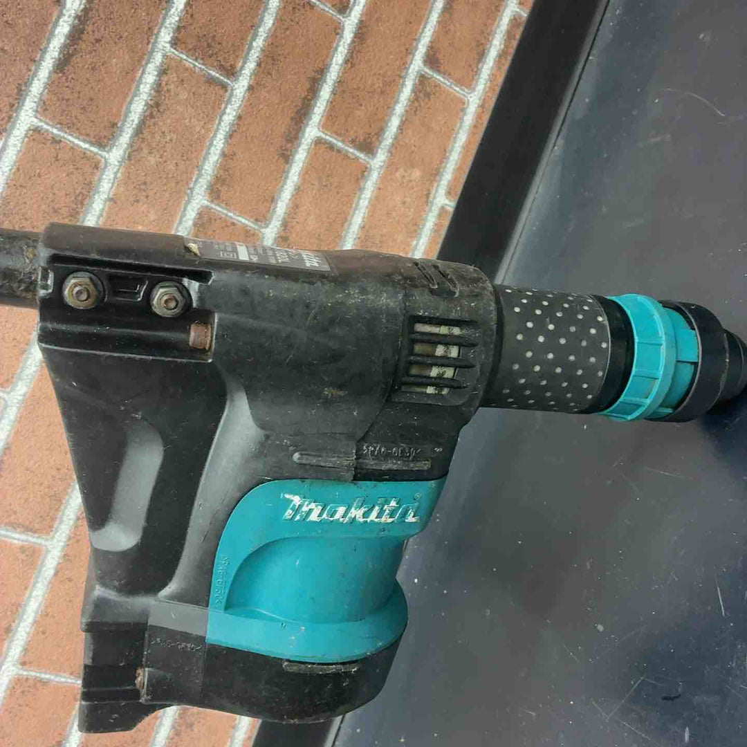 【中古品】 マキタ(makita) 電動ケレン ロングハンドルタイプ HK1820L 【藤沢店】