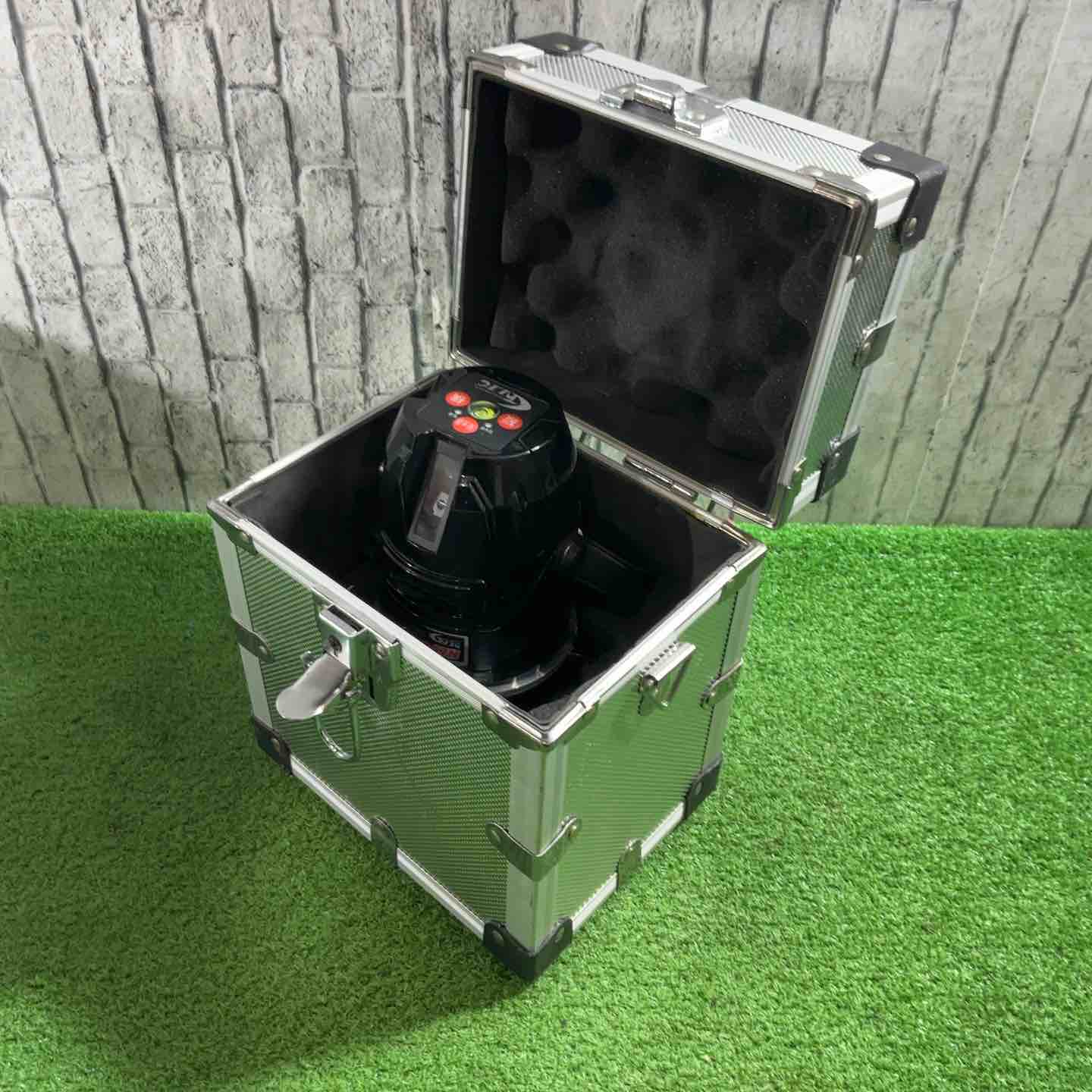 ◇LTC 水平/垂直ラインレーザー墨出し器 LST-YB47N 動作確認済【川口店