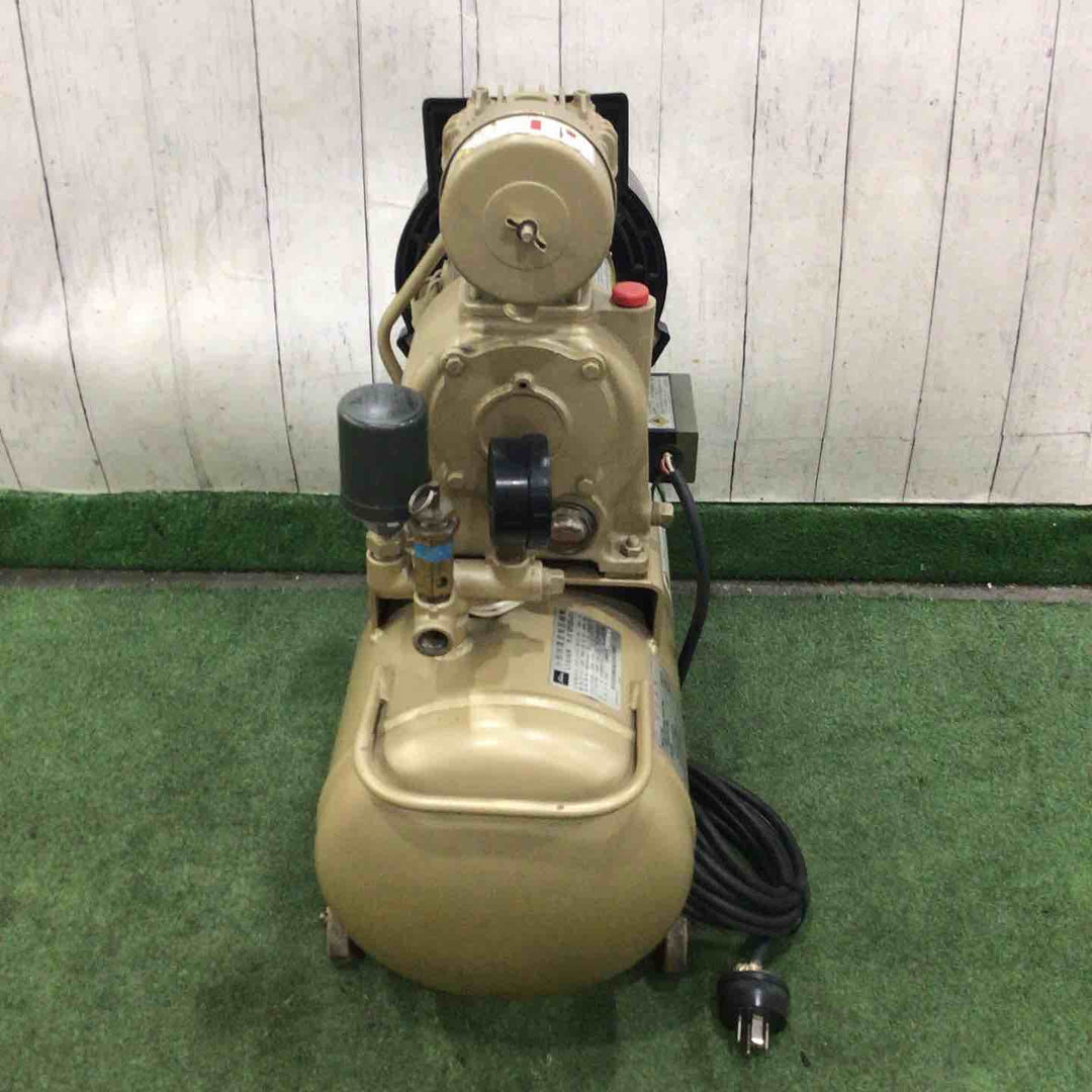 【店頭受取り限定】東芝(TOSHIBA) 0.5馬力コンプレッサー SP10D-4T1【川口店】