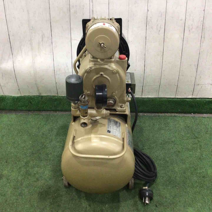 【店頭受取り限定】東芝(TOSHIBA) 0.5馬力コンプレッサー SP10D-4T1【川口店】