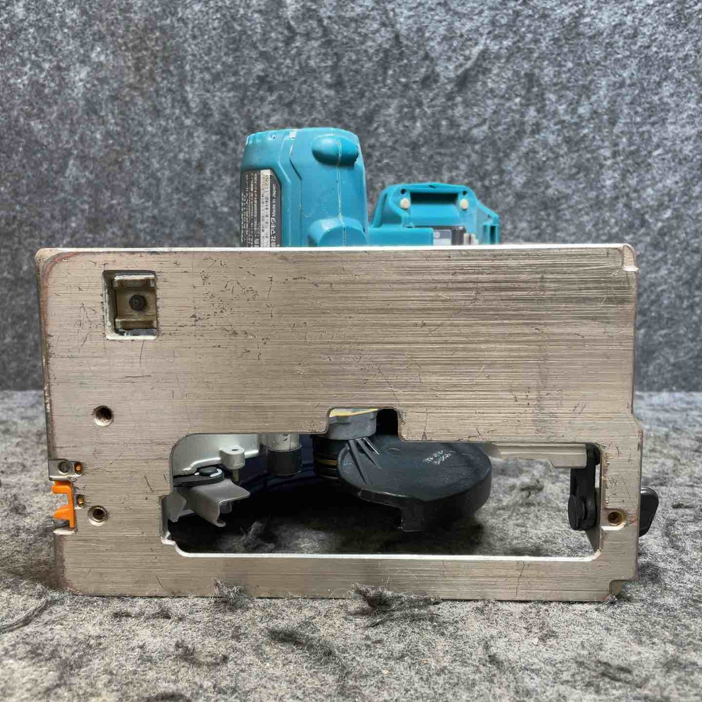 マキタ(makita) コードレス防じん丸のこ KS511DZ 6.0Ahバッテリー付