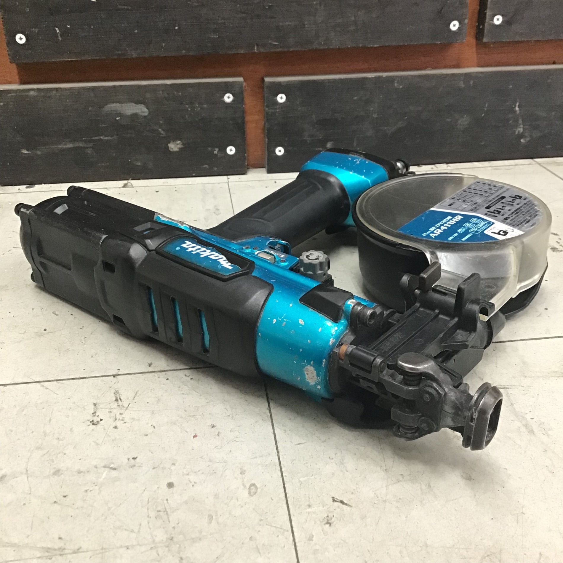 マキタ/makita 高圧エアネジ打ち機 AR411HRM 【鴻巣店】