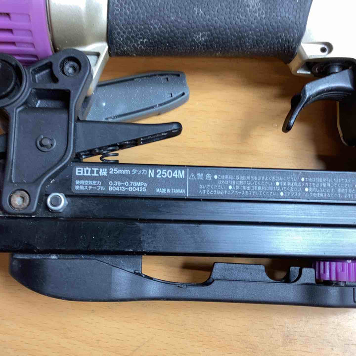 ☆ハイコーキ(HIKOKI ※旧:日立工機) 常圧エアタッカ N2504M【越谷店】