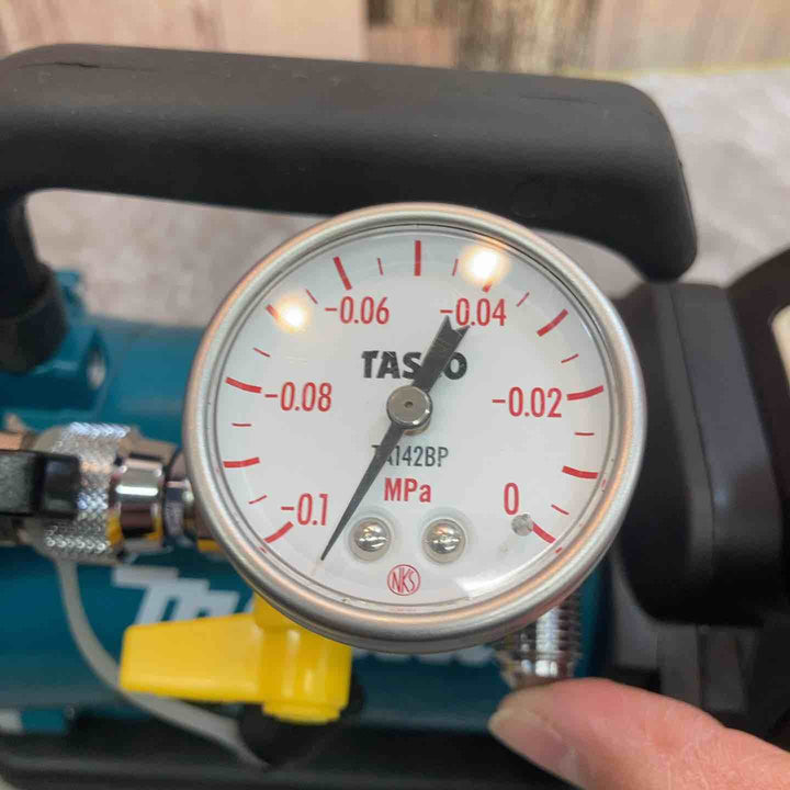 ★マキタ(makita) コードレス真空ポンプ VP180DZ【八潮店】