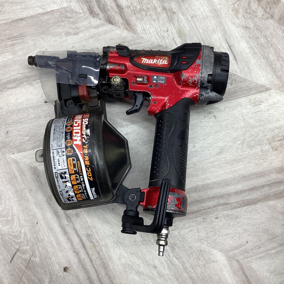 【中古品】★マキタ(makita) 高圧エア釘打ち機 AN510H ワイヤ釘 シート釘 50mm【柏店】