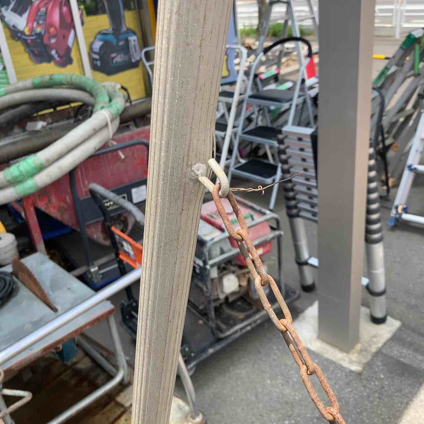中古品/店頭受取り限定】園芸用 アルミ三脚 脚立 8尺【東大和店 中古品/店頭受取り限定】園芸用 アルミ三脚 脚立 8尺【東大和店