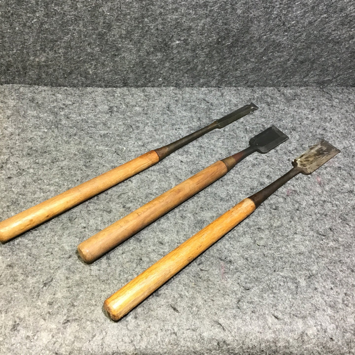 【中古】突き鑿 3本セット 鑿(のみ)・鉋・大工道具【桶川店】