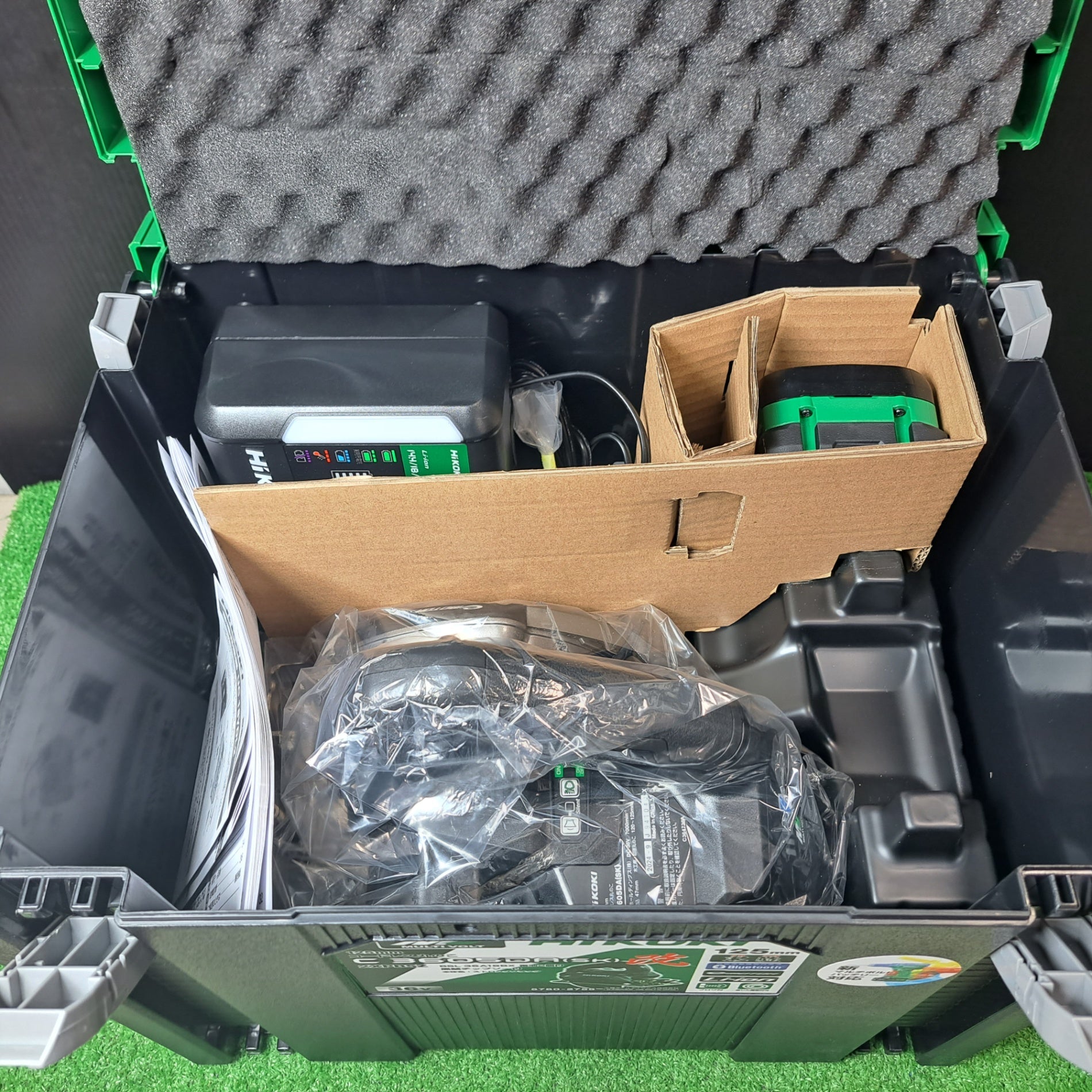 【未使用】ハイコーキ HiKOKI C3605DA(SK)2XPBS 125mmコードレス丸のこ バッテリ×2・充電器付き【ハンズクラフト佐賀】 〇HiKOKI(ハイコーキ) 36V 充電式 丸のこ のこ刃125mm ストロング