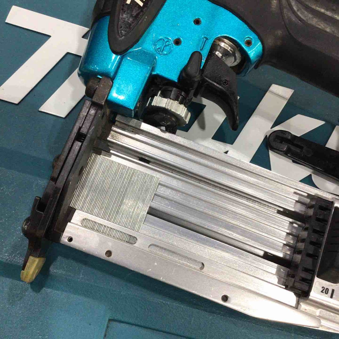 ★マキタ(makita) 高圧ピンネイラ AF501HPM【草加店】
