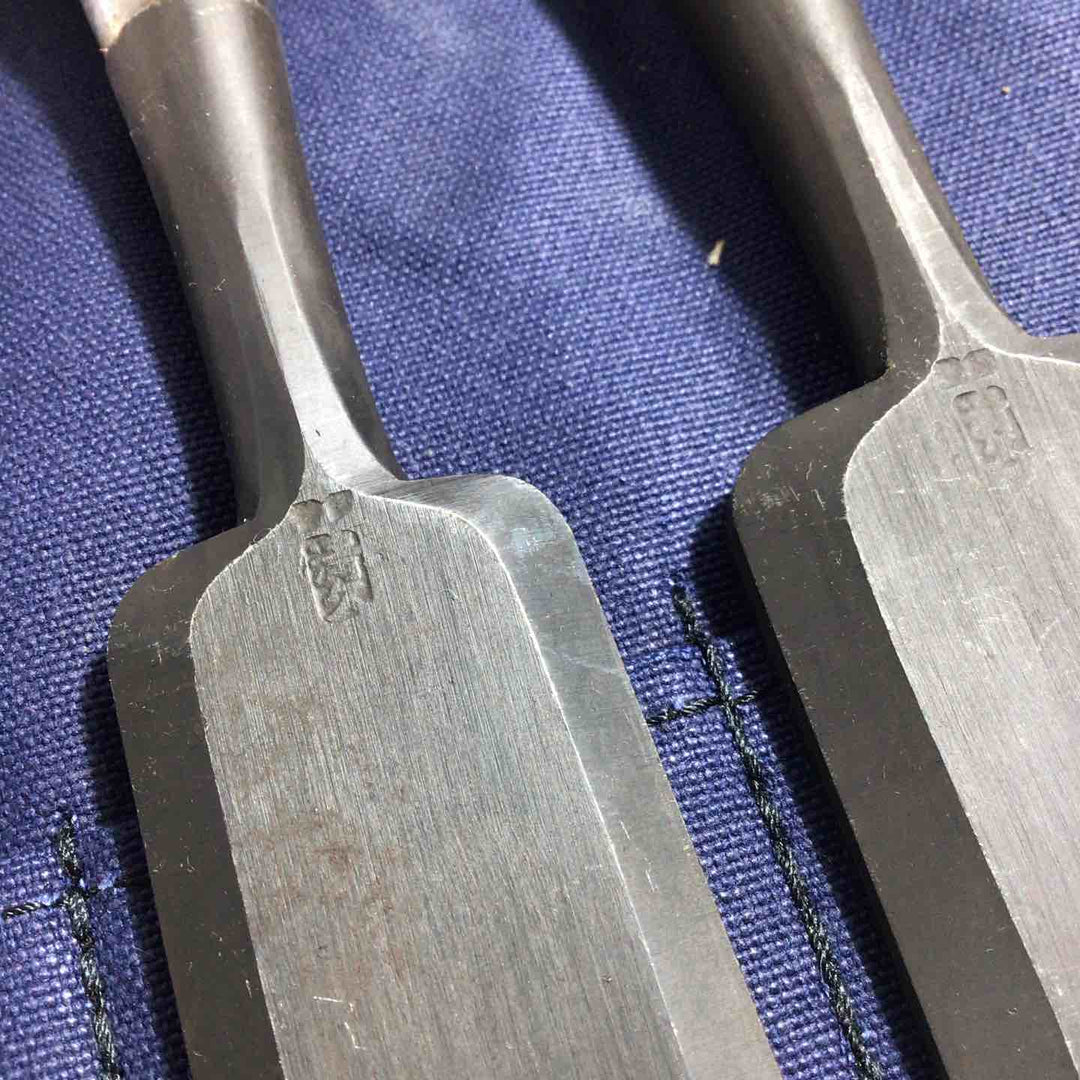 清久作 追入鑿8本組 赤樫柄 収納袋付属 ※6mm、12mm欠品しています 【川口店】