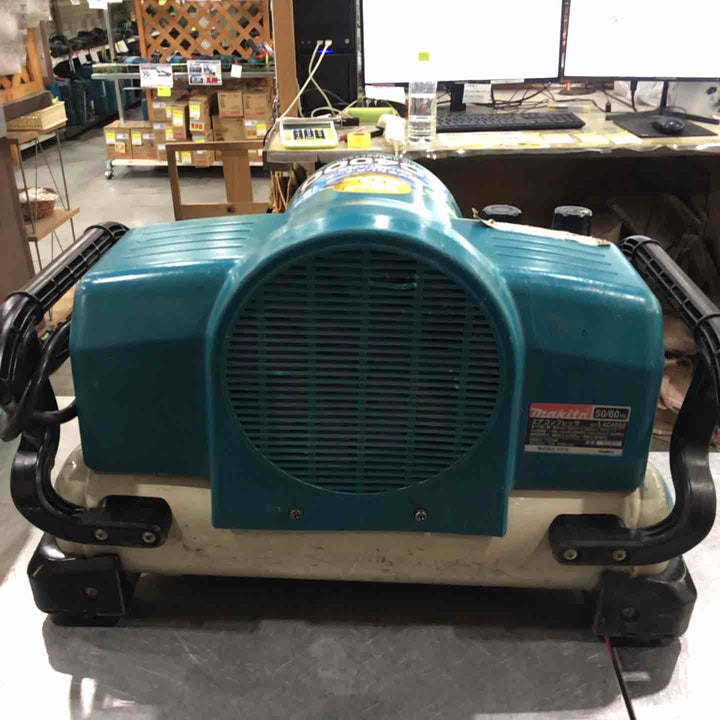 ◇マキタ(makita) 常圧/高圧エアコンプレッサー AC4000【川口店】