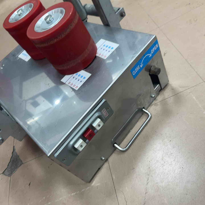 【店頭受取り限定】メーカー不明 ケーブル中間送り機 型式不明 200V【草加店】