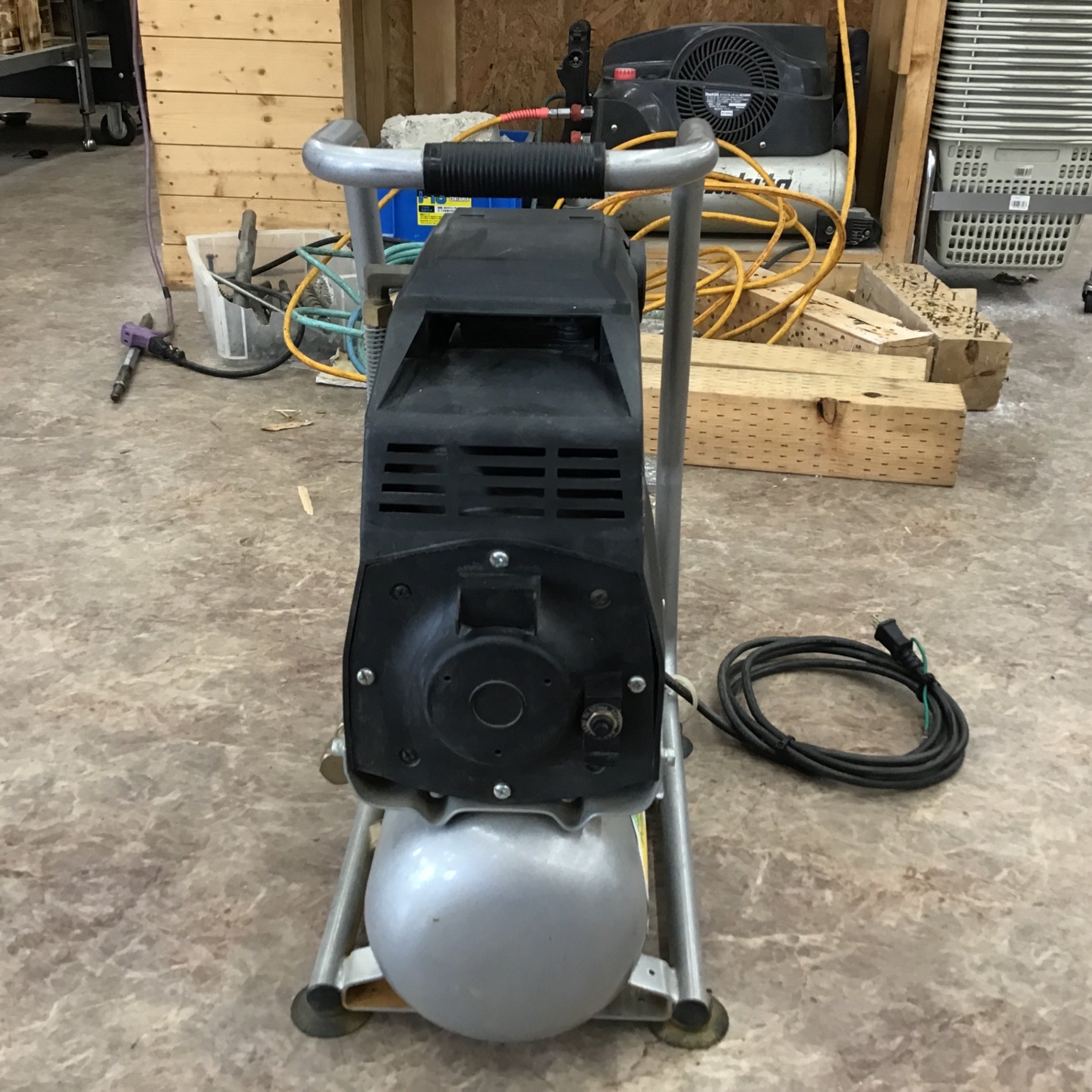 店頭受取り限定】〇リョービ(RYOBI) エアコンプレッサ ACP-50【所沢店
