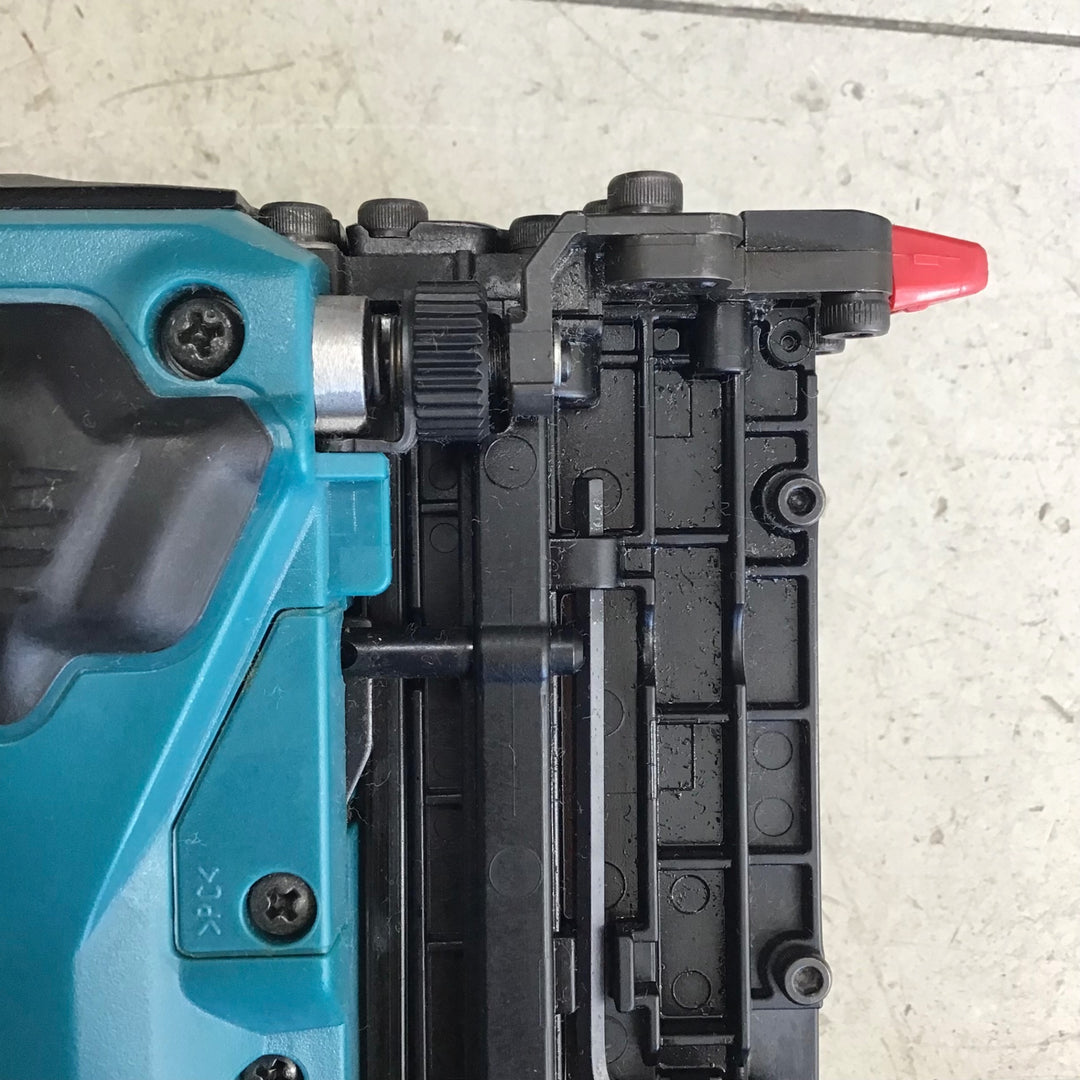 【中古品】 マキタ/makita コードレスピンネイラ PT353DZ 【鴻巣店】