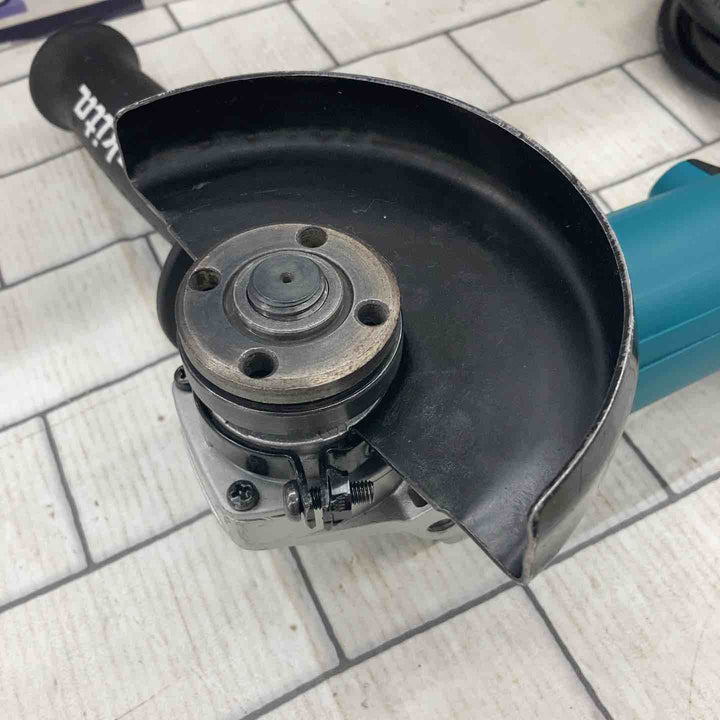 ☆マキタ(makita) 125mm ディスクグラインダ 9535B【所沢店】