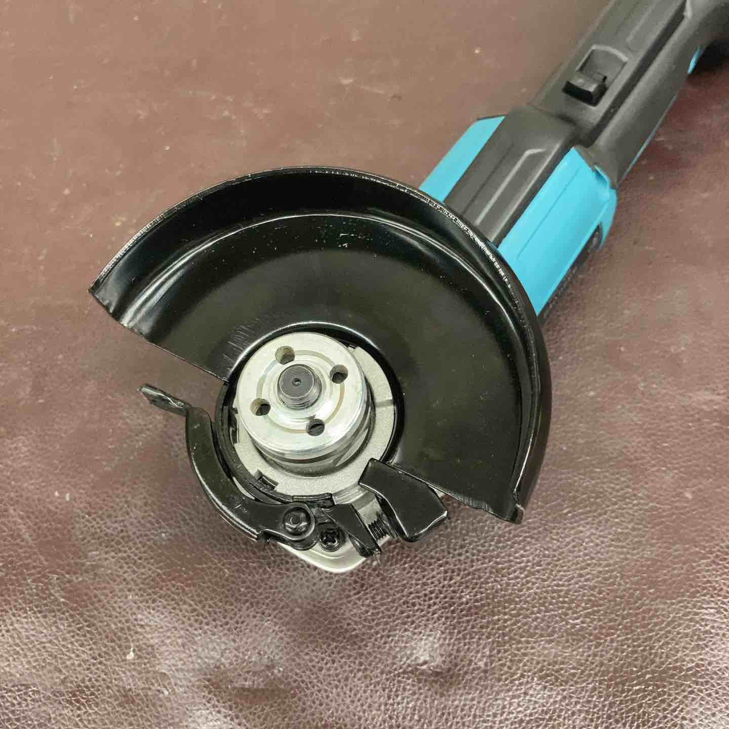 【中古品】マキタ(makita) 100mmコードレスディスクグラインダ GA418DRGX 18V【東大和店】 中古品】マキタ(makita) 100mmコードレスディスクグラインダ GA418DRGX