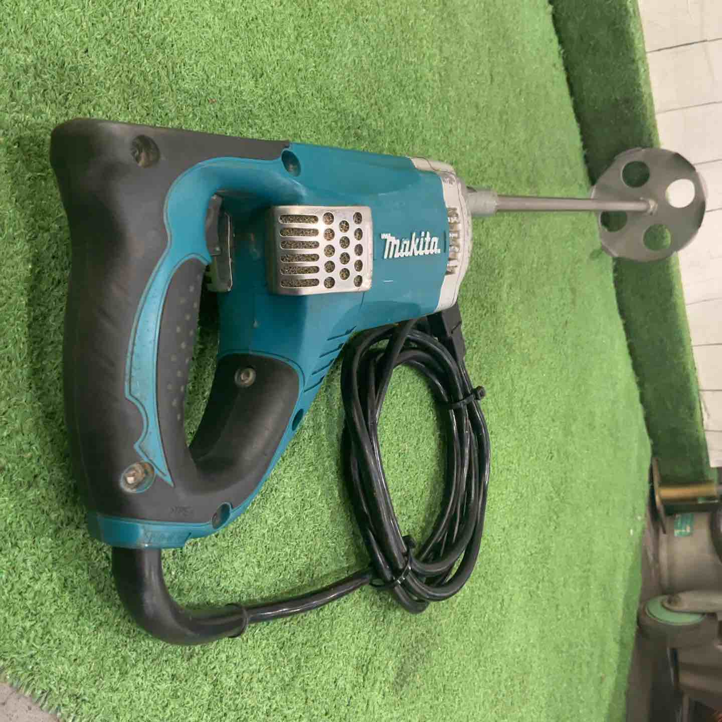☆マキタ(makita) コンクリートかくはん機 UT1305【草加店】 – アクト