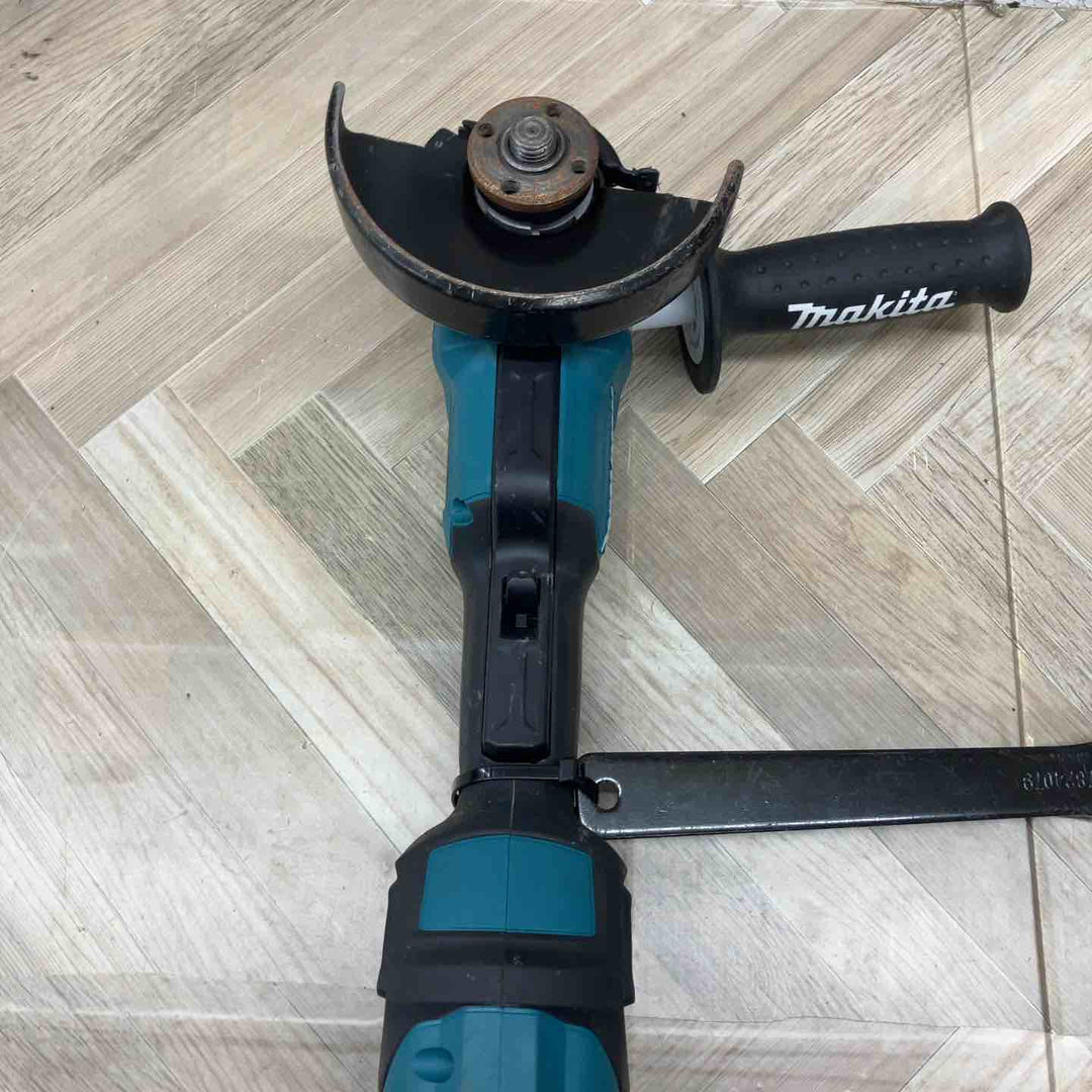 ☆マキタ(makita) 125mmコードレスディスクグラインダ GA518DZ【八潮店】