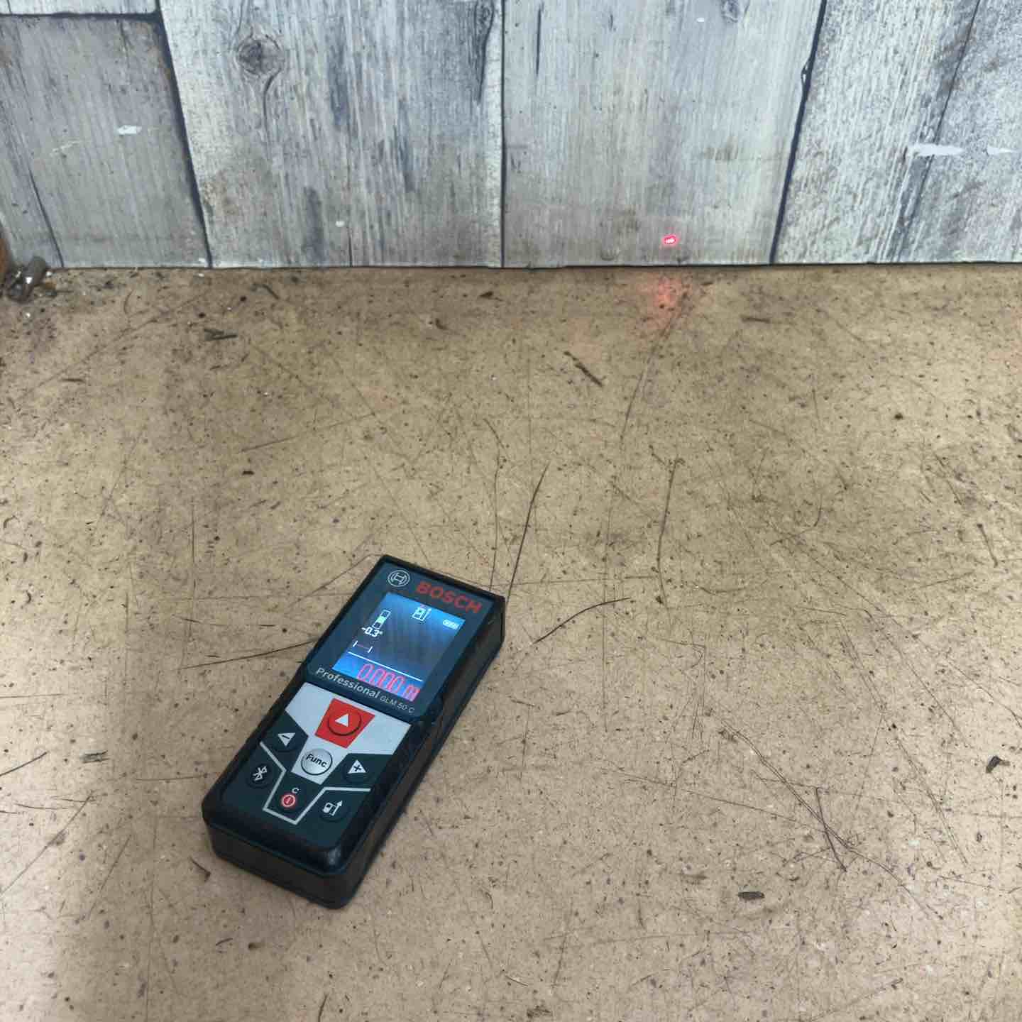 中古品】ボッシュ(BOSCH) レーザー距離計 GLM50C ソフトケース付属