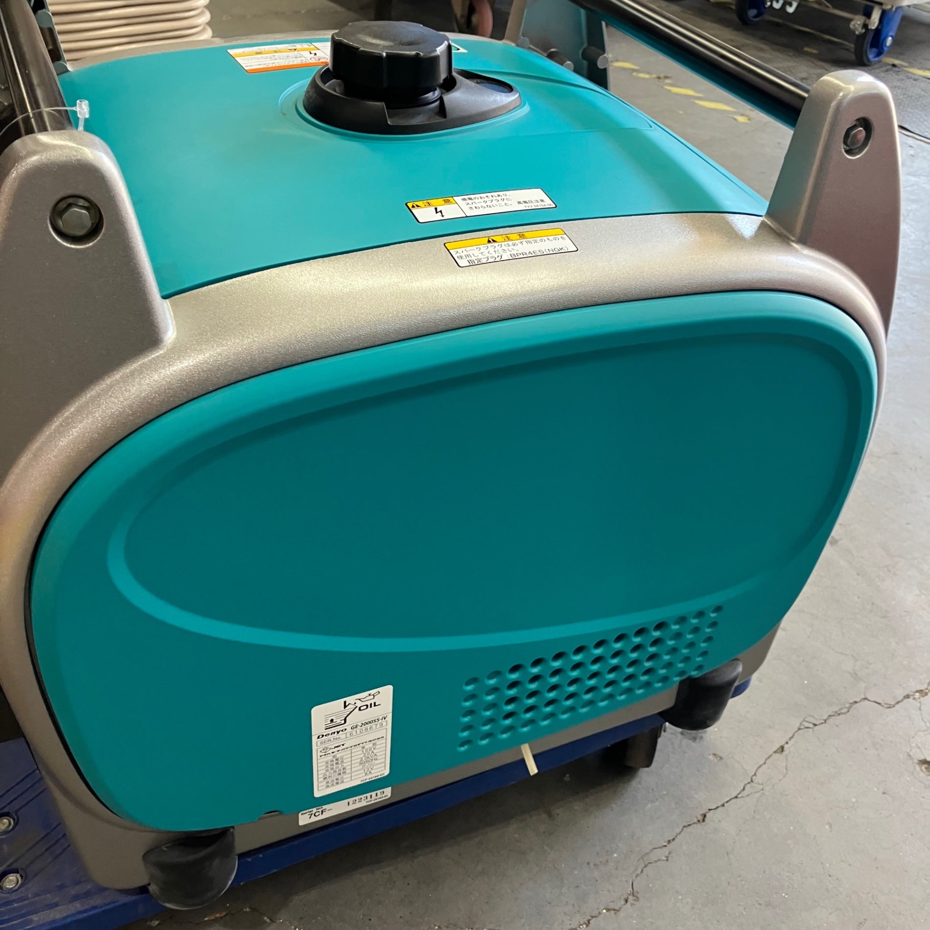 店頭受取り限定】☆デンヨー(Denyo) 発電機 GE-2000SS-IV【川口店