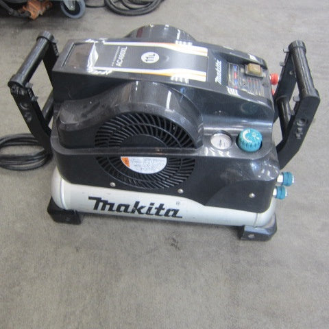 ☆マキタ(makita) 常圧/高圧エアコンプレッサー AC460XL【川崎店】