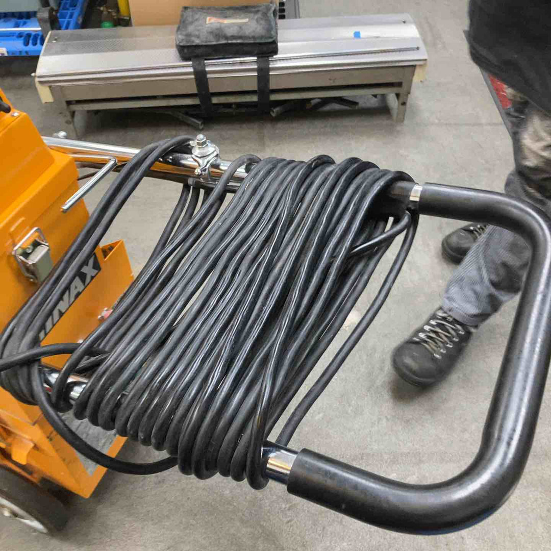 【店頭受取り限定】ライナックス(LINAX) エンジン式床表面研削機 K-30N【川崎店】