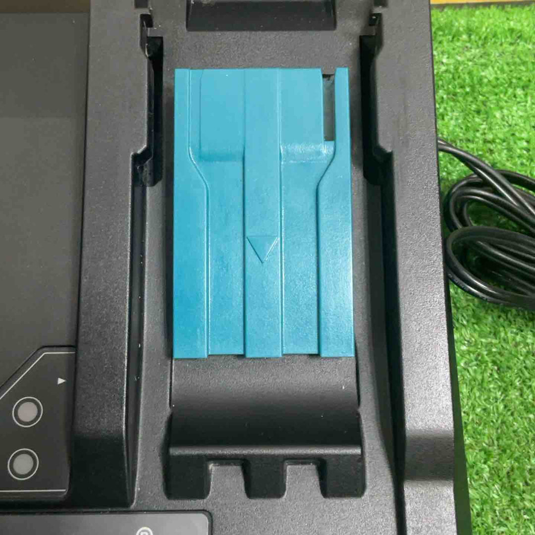 ◇マキタ(makita) 2口充電器 (14.4～18V用) DC18SH【草加店】