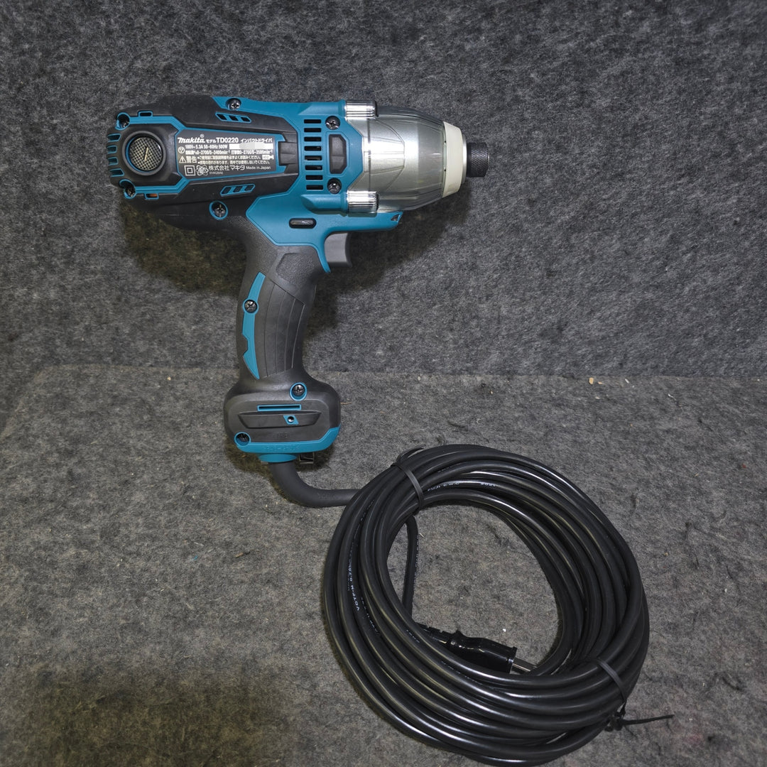 【特別特価！未使用品】マキタ(makita) インパクトドライバ TD0220【桶川店】
