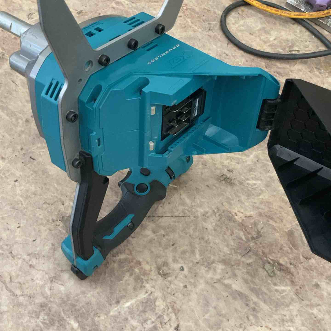 ★マキタ(makita) コードレスかくはん機 UT001GZ【所沢店】